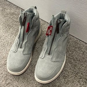 Nike Air Jordan Women’s Size 9. Sky Blue.